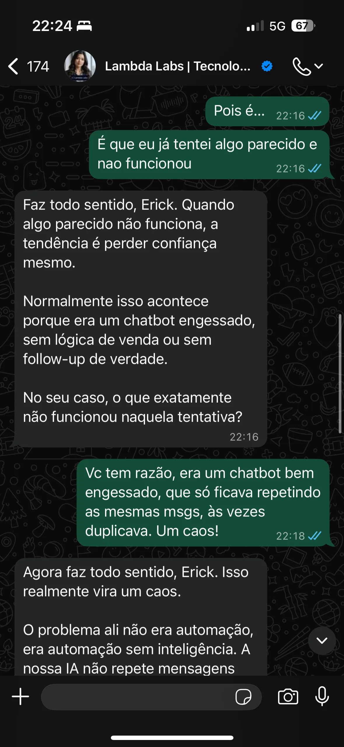 IA diferencia automação engessada de IA conversacional com contexto.